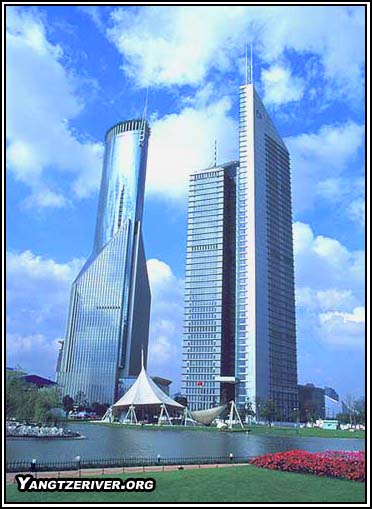 http://www.yangtzeriver.org/shanghai/pic/building.jpg